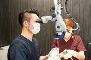 政久先生による治療風景