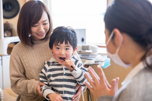 子どものお口のケガ！家庭でできる応急処置と歯医者さんでの対応｜岡山市にある歯医者【政久歯科醫院】